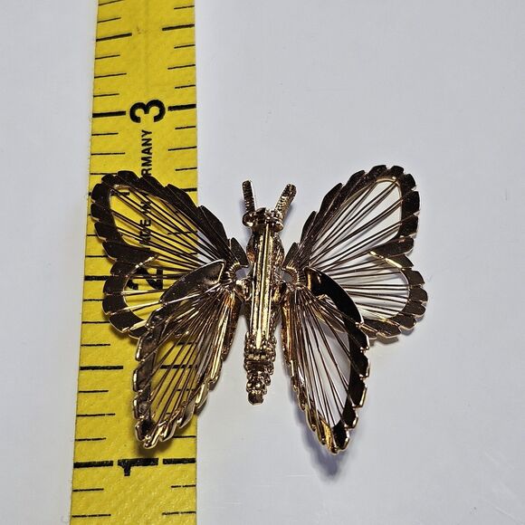 **Sale** Vintage MONET Gold Tone Butterfly Pin Brooch Shiny Wire Wings Signed - Picture 5 of 10